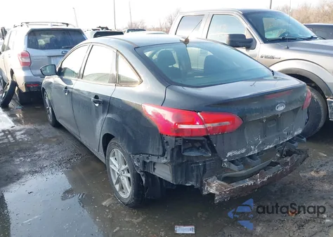 2016 Ford Focus Se z USA, uszkodzony, nr VIN 1FADP3F25GL280892